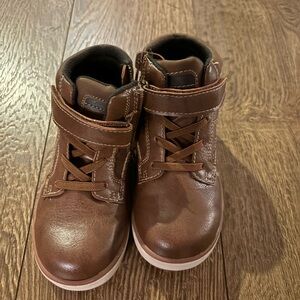 NWOT boys boots 9t
